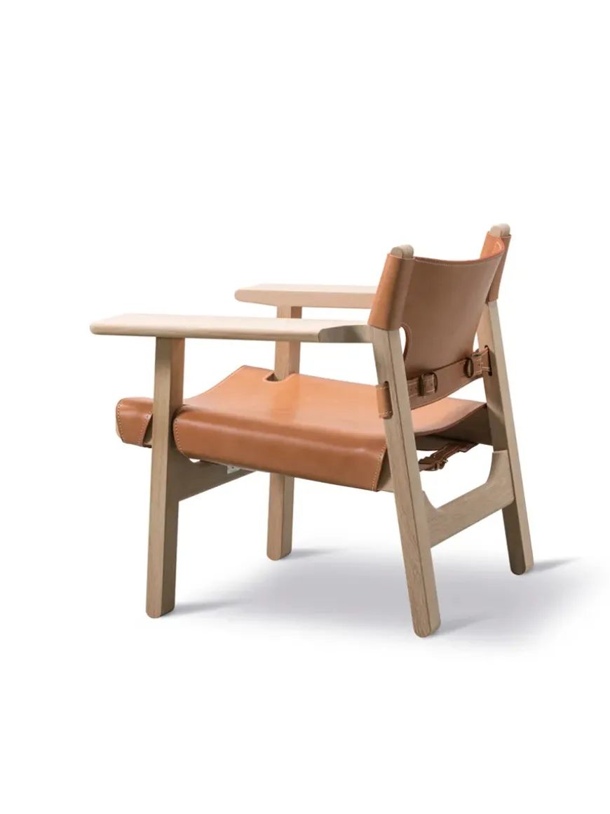 Den Spanske Stol i sort læder, eg sæbe af Børge Mogensen