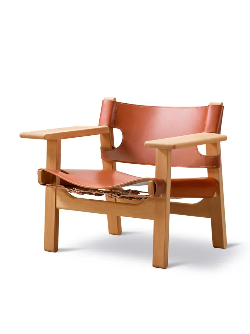 Den Spanske Stol i sort læder, eg olie af Børge Mogensen