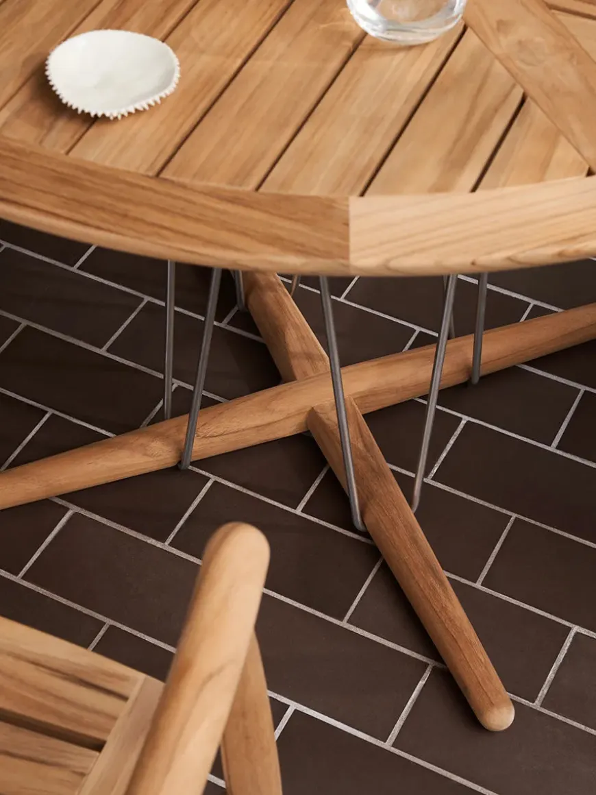 E022 Havebord, Ø80 fra Carl Hansen & Søn