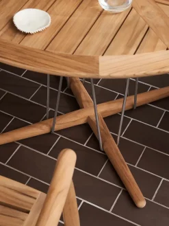 E022 Havebord, Ø140 fra Carl Hansen & Søn