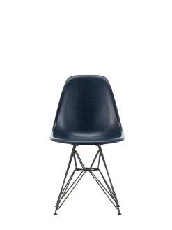 Eames Fiberglass Chair DSR, sortlakeret fra Vitra