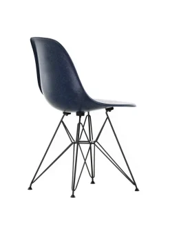Eames Fiberglass Chair DSR, sortlakeret fra Vitra