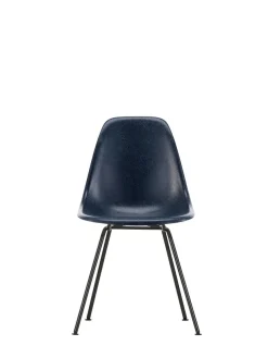 Eames Fiberglass Chair DSX, sortlakeret fra Vitra