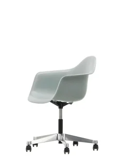 Eames Plastic Armchair PACC fra Vitra