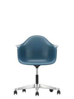 Eames Plastic Armchair PACC fra Vitra
