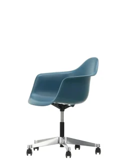Eames Plastic Armchair PACC fra Vitra