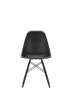 Eames Plastic Side Chair DSW, sortlakeret ahorntræ fra Vitra