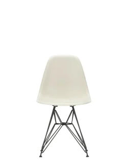 Eames Plastic Side Chair DSR, sort pulverlakeret fra Vitra