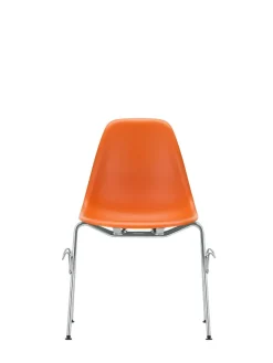 Eames Plastic Side Chair DSS, stabelbar fra Vitra