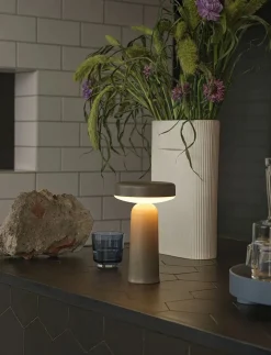 Ease Portable Lamp fra Muuto