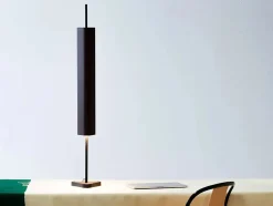 Emi Table Lamp fra Flos