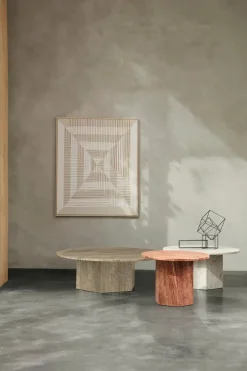 Epic Coffee Table Ø60 cm, travertine fra GUBI