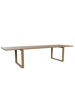 Essay Spisebord af Cecilie Manz