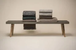 Fanø Plaid, light nordic grey fra Silkeborg Uldspinderi