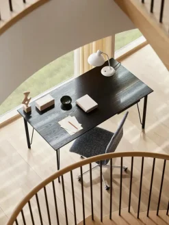 FH3605™ Skrivebord m. Skuffe af Arne Jacobsen