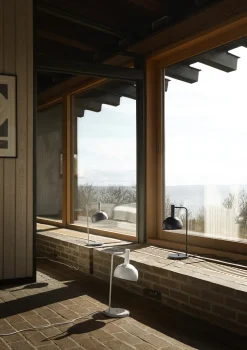 FJ Elements Table Lamp fra Louis Poulsen