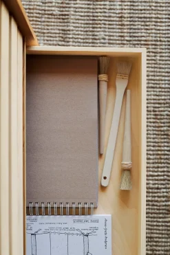 FK63 Kabinet med ben fra Carl Hansen & Søn