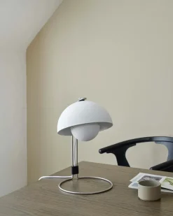 Flowerpot VP4 bordlampe af Verner Panton