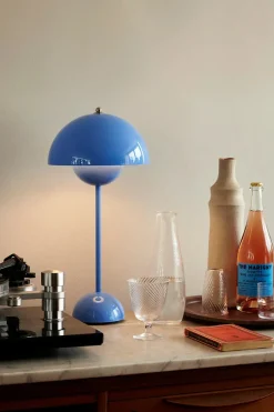 Flowerpot VP3 bordlampe af Verner Panton