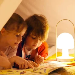 Follow Me pink bordlampe fra Marset