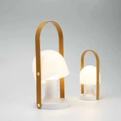 Follow Me Plus bordlampe fra Marset