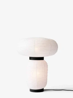 Formakami bordlampe fra &Tradition