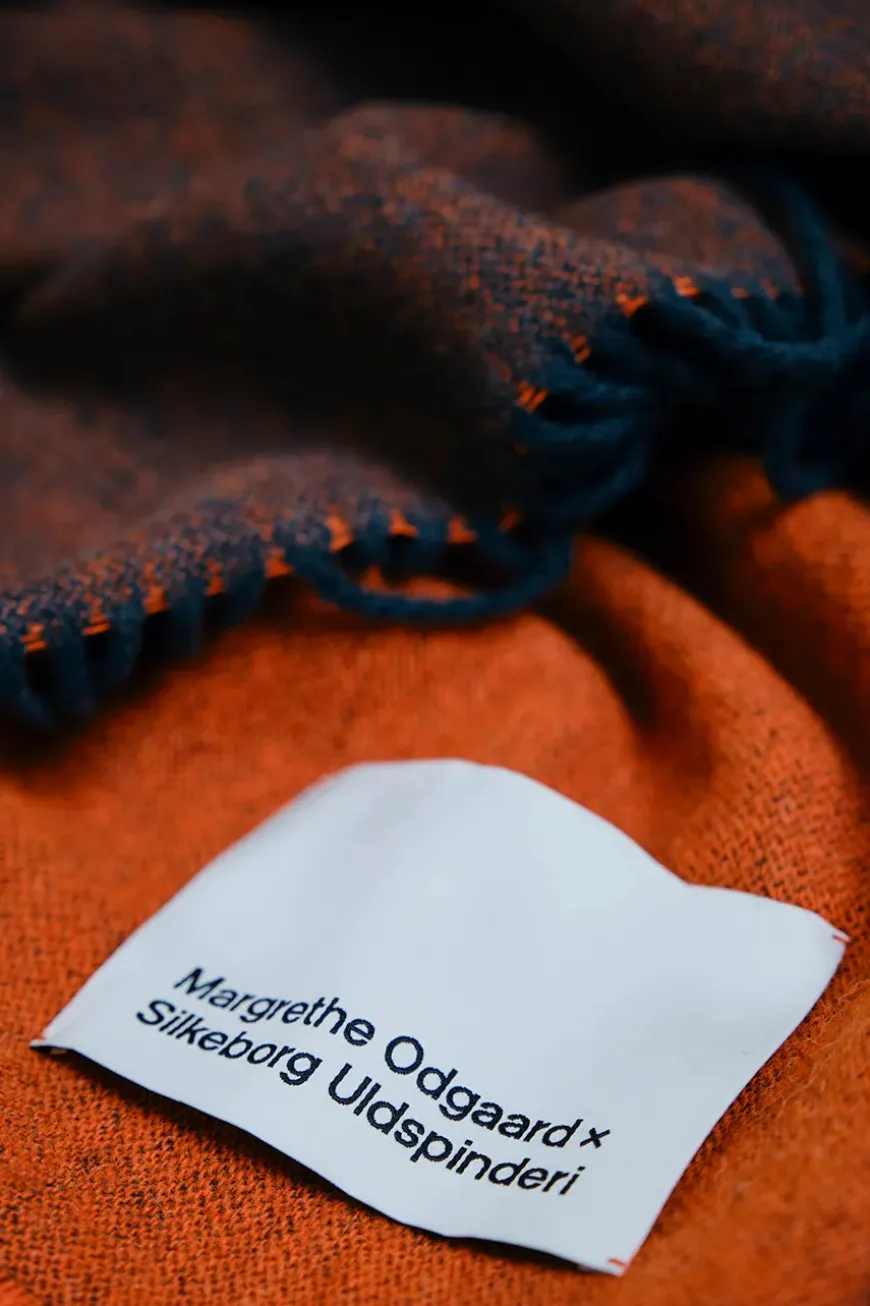 Franja Plaid, pink/white fra Silkeborg Uldspinderi