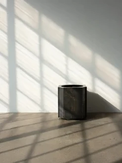 Funki Pot, medium fra Louise Roe