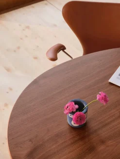 Æggebordet af Arne Jacobsen