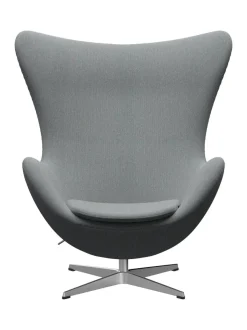 Ægget, sort læder/aluminium af Arne Jacobsen