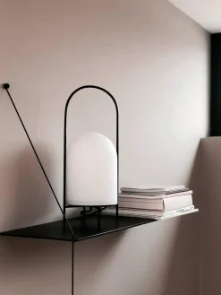 Ghost Table Lamp fra Woud