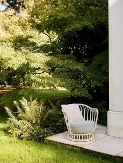 Grace Outdoor Lounge Chair fra GUBI