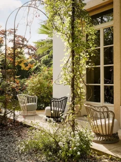 Grace Outdoor Lounge Chair fra GUBI