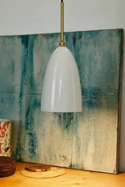 Gräshoppa pendel fra GUBI