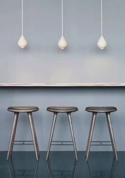 Høj barstol i aluminium fra Mater