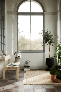 Hourglass Pot, cashmere fra Ferm Living