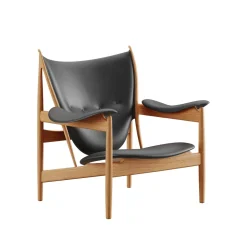 Høvdingestol, eg olie af Finn Juhl