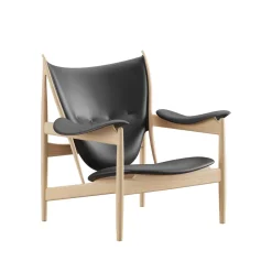 Høvdingestol, eg olie af Finn Juhl