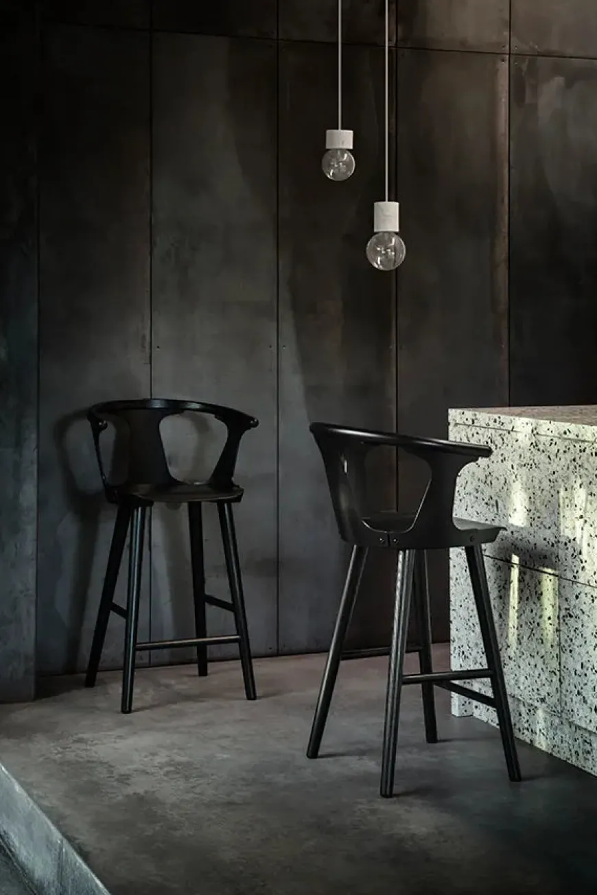 In Between Barstol fra &Tradition