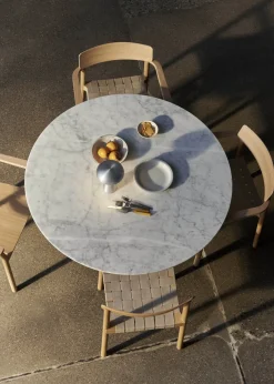 In Between Bord SK20, sort stel fra &tradition