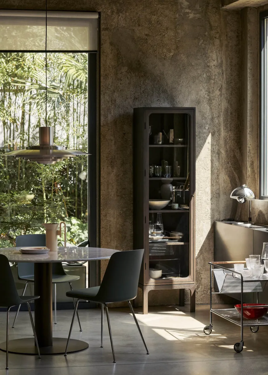 In Between Bord SK20, sort stel fra &tradition