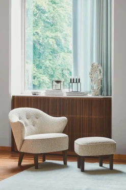 Ingeborg med Fodskammel, moonlight fra Audo Copenhagen