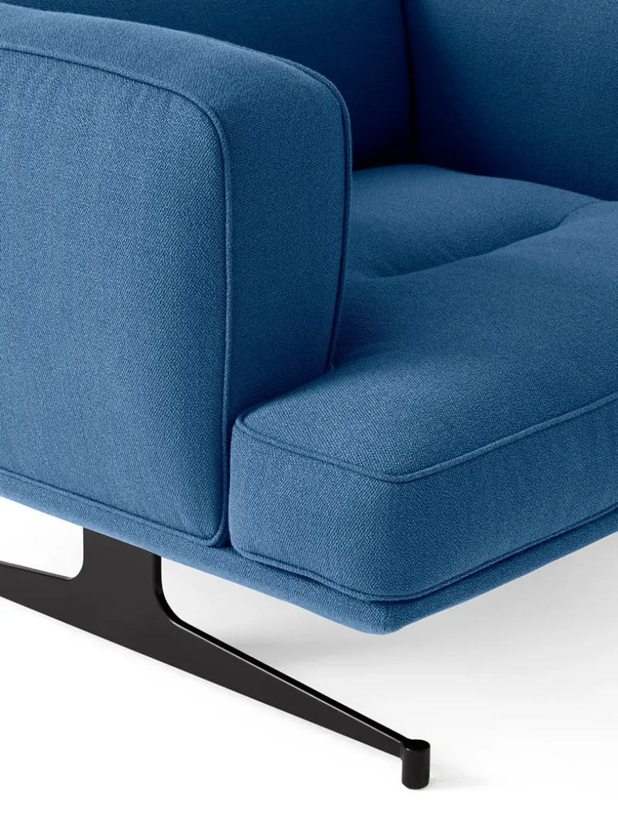 Inland AV21 Lounge Chair fra &Tradition