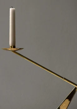 Interconnect Candle Holder, bronzed brass fra Audo Copenhagen