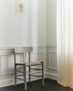 J39 Folkestolen, indigo blue af Børge Mogensen