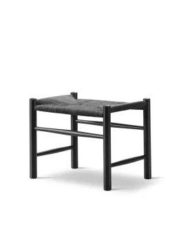 J16 Skammel af Hans J. Wegner