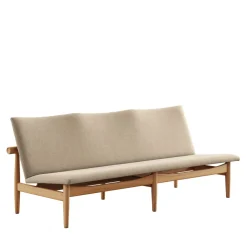 Japan 3 pers. sofa, eg klar olie af Finn Juhl