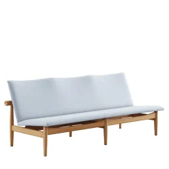 Japan 3 pers. sofa, eg klar olie af Finn Juhl