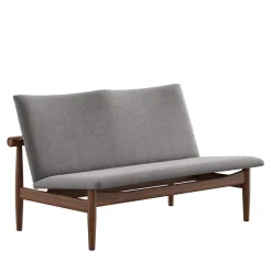 Japan 2 pers. sofa, eg klar olie af Finn Juhl