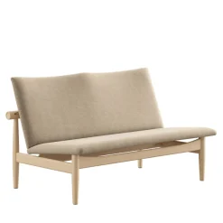 Japan 2 pers. sofa, eg klar olie af Finn Juhl